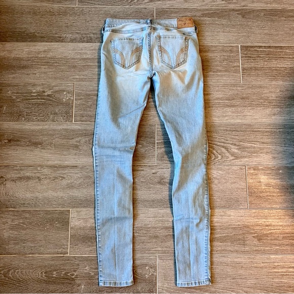 Hollister Light Wash Super Skinny Jeans 24/0 - Picture 2 of 2
